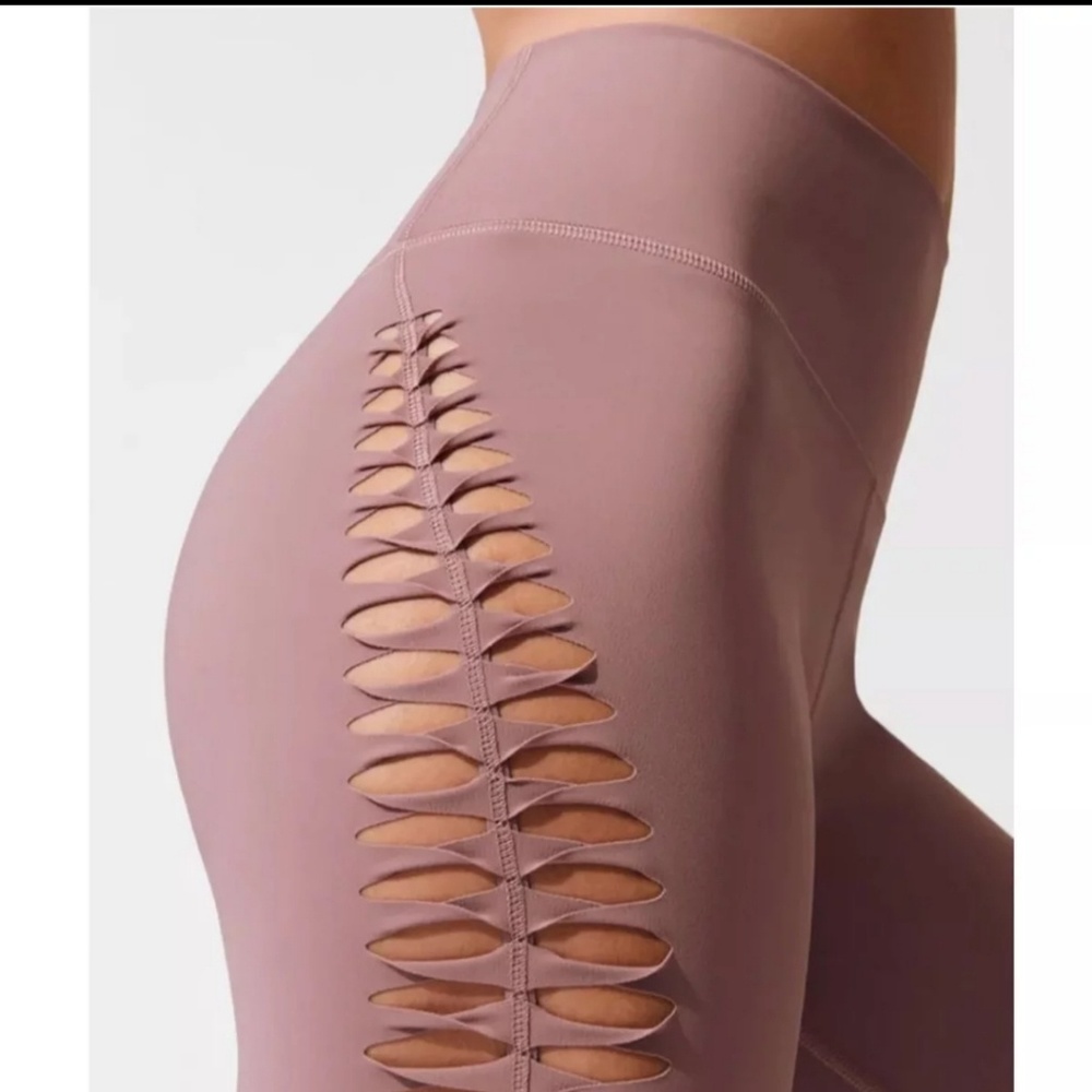 🚫SOLD🚫Alo Yoga Reform Leggings